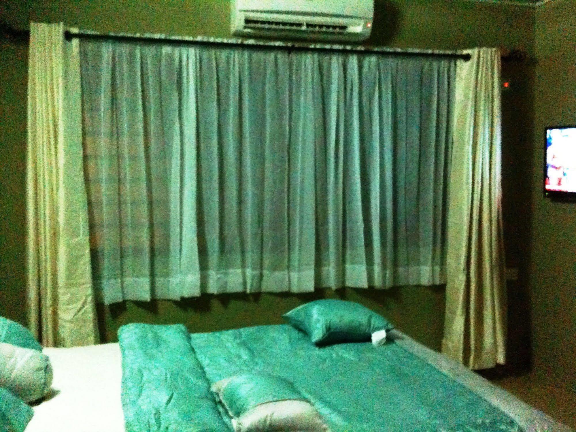 Marrets International Hotel - "Express" Cape Coast Exterior foto